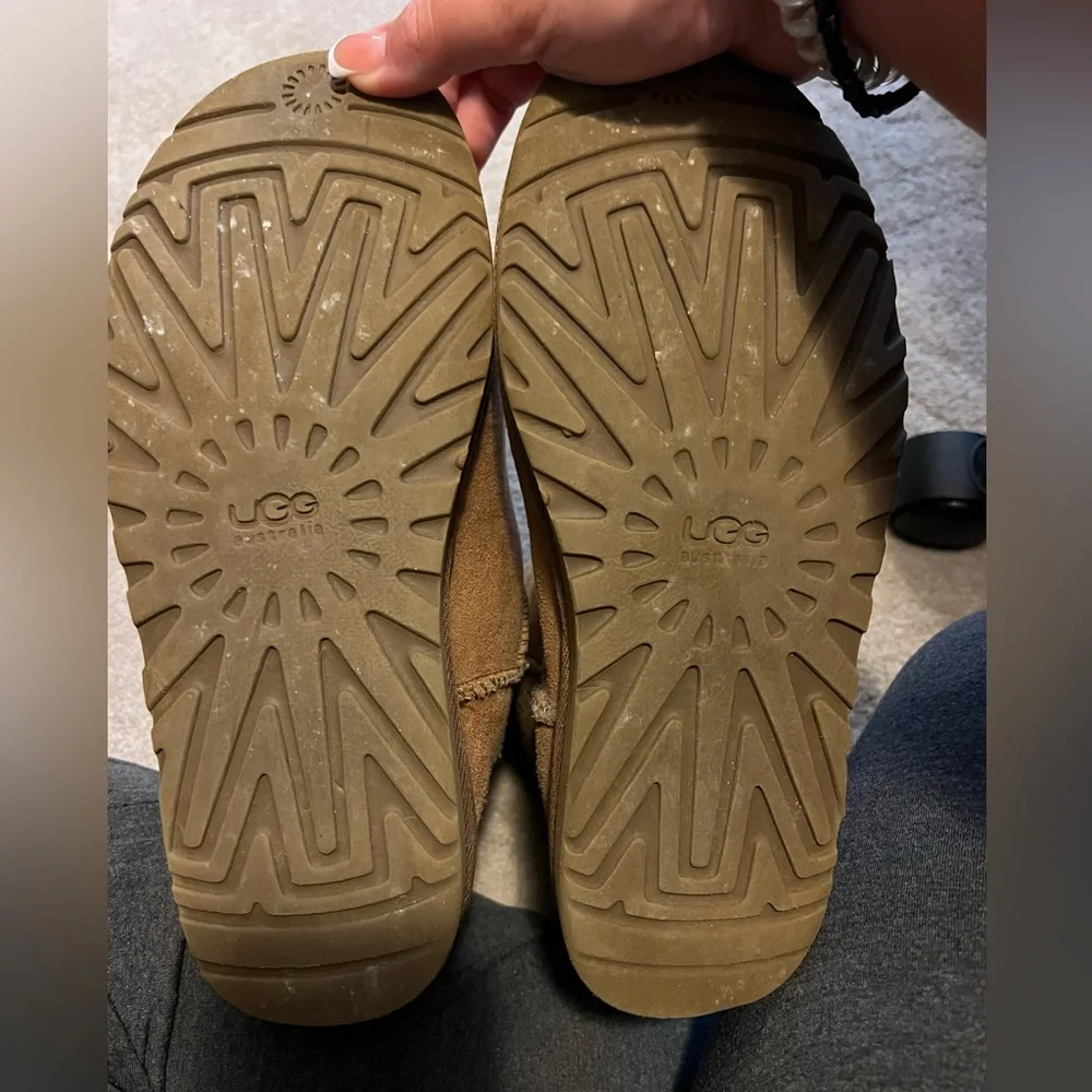 uggs - Picture 4 of 6